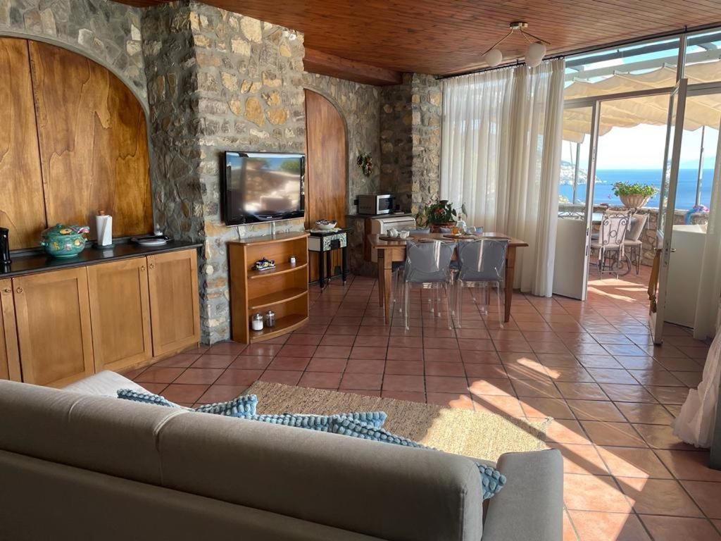 Villa Stone - De Vivo Realty Позитано Экстерьер фото